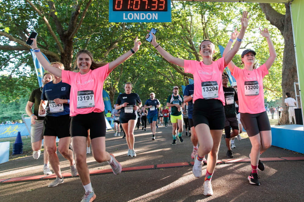 A group of participants from the Chicago race